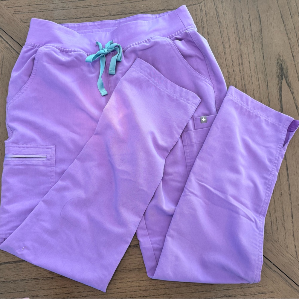 Figs Yola Lilac Dawn Small regular purple violet lavender skinny scrub pants